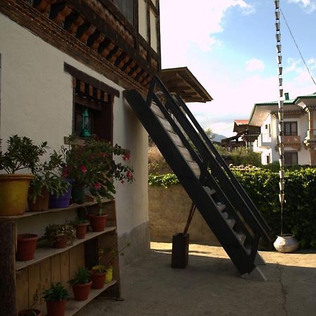 Ama'S Village Lodge Paro Exterior foto